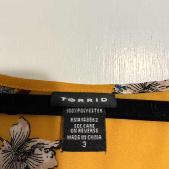 Torrid Yellow Floral Top - Picture 3 of 5